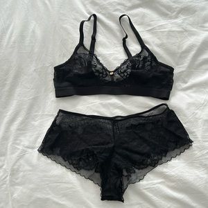 Natori bralette and cheeky panty set — size small